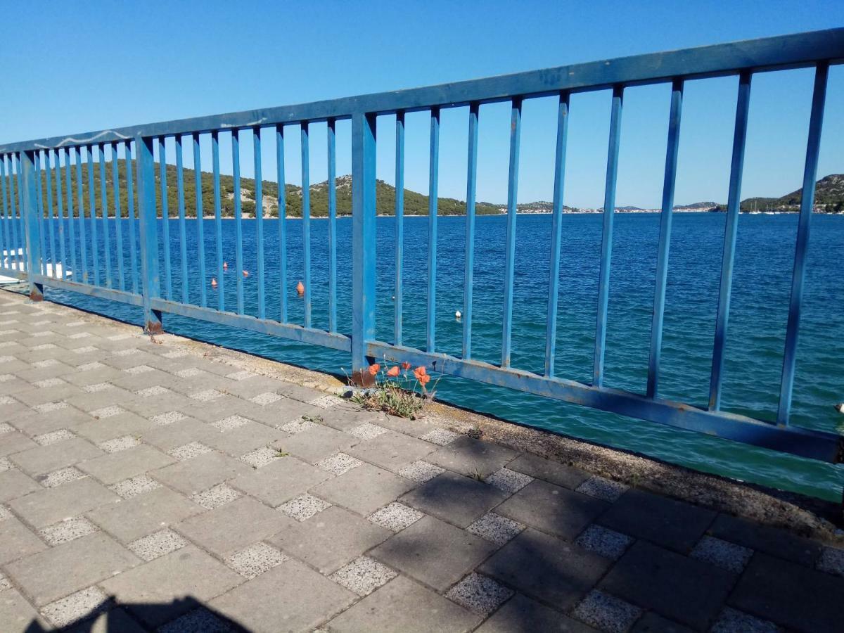 Apartman Slava Tisno Dış mekan fotoğraf