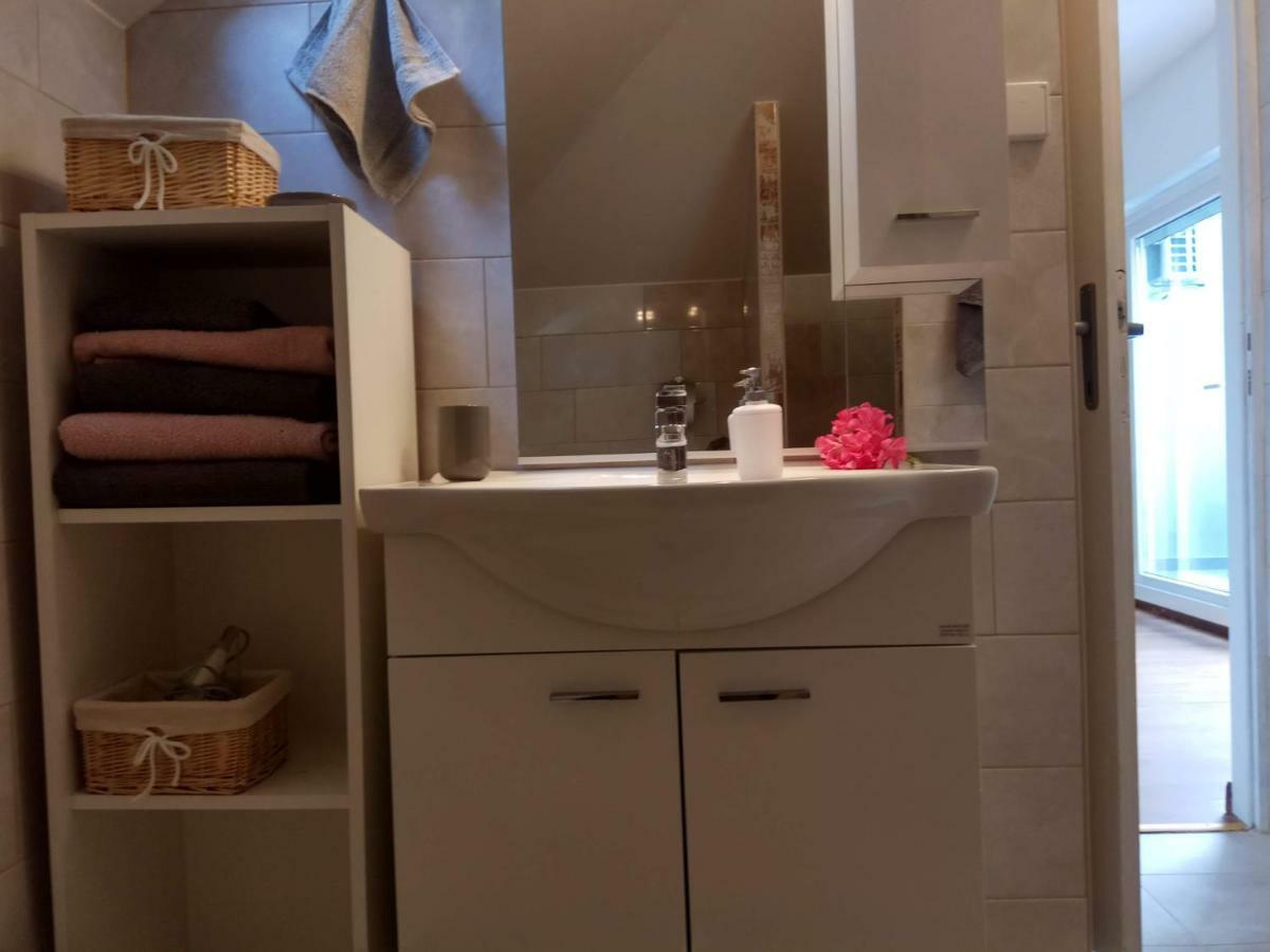 Apartman Slava Tisno Dış mekan fotoğraf