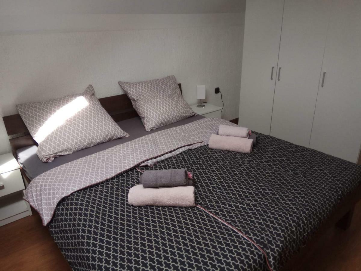 Apartman Slava Tisno Dış mekan fotoğraf